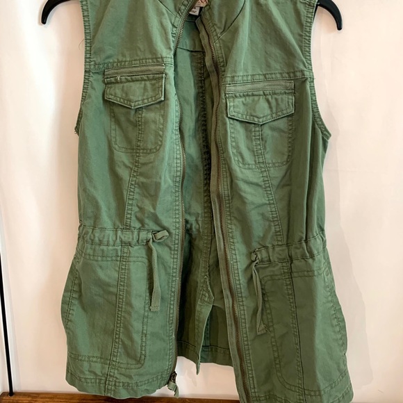 Merona Utility zipper cinch vest (NWOT) - Picture 3 of 4